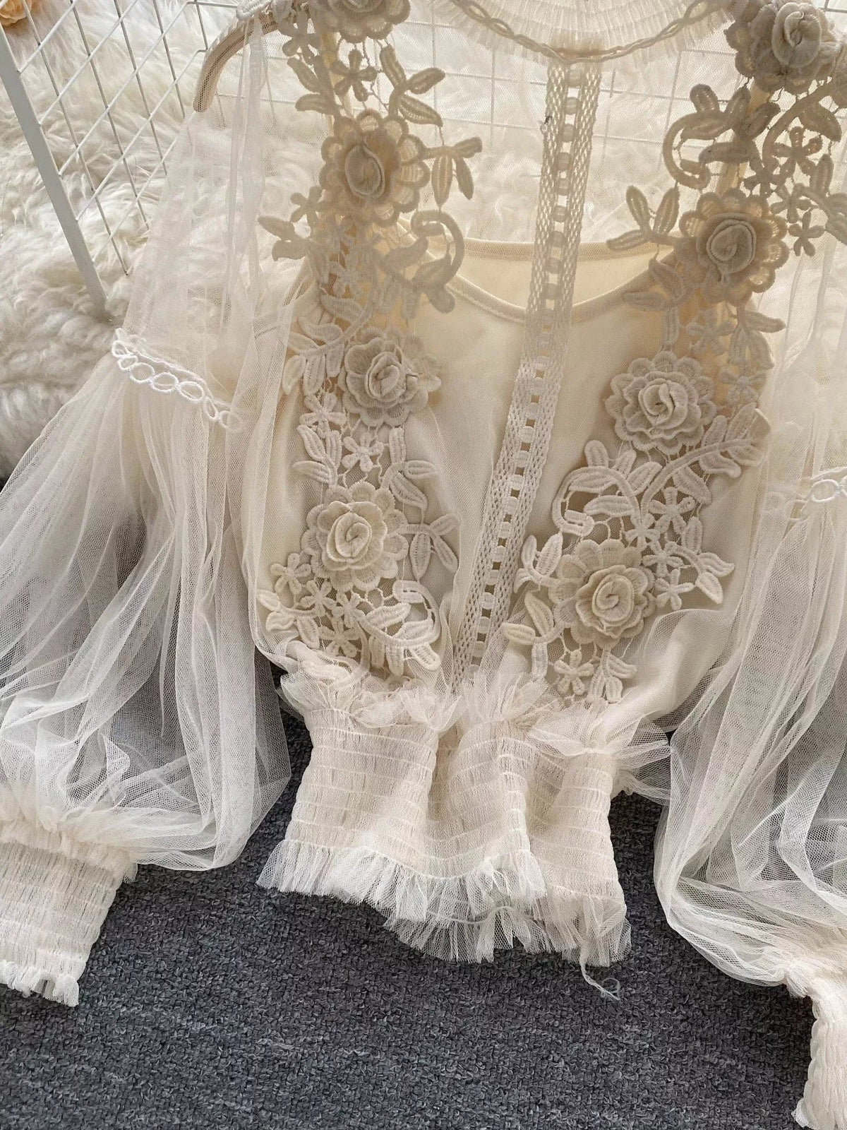 Floral Lace Blouse & Cami Set Trendsi