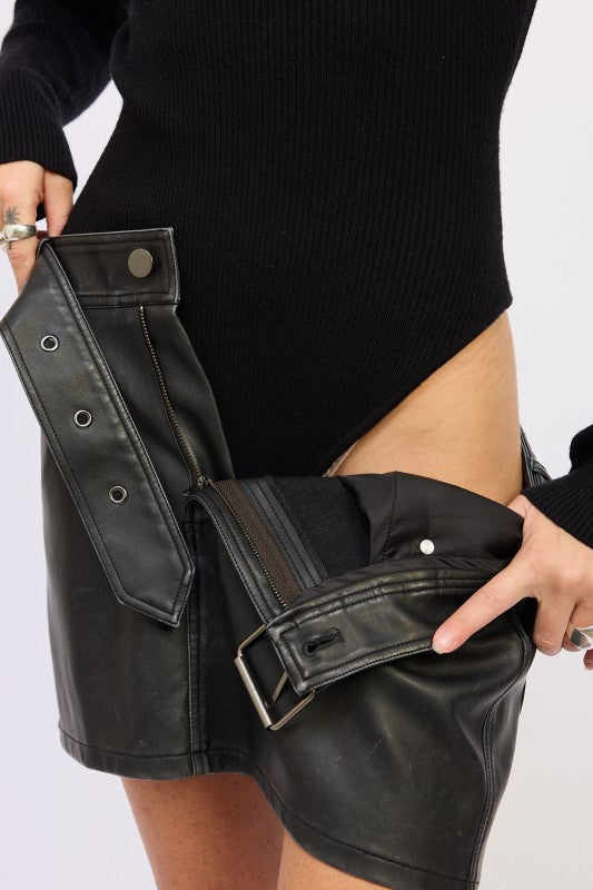 LONG SLEEVE TURTLE NECK BODYSUIT WITH OPEN BACK