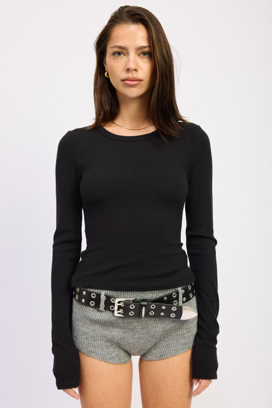 LONG SLEEVE RIBBED TOP WITH BACK CHAIN DETAIL