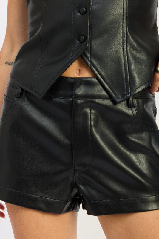 LEATHER SHORTS WITH POCKETS