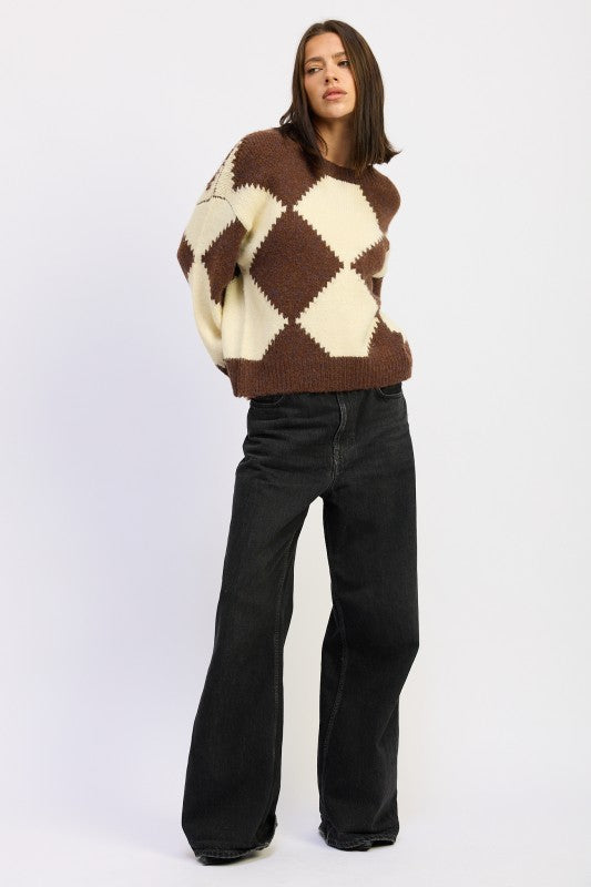 TWO TONE ARGYLE OVERSIZED SWEATER