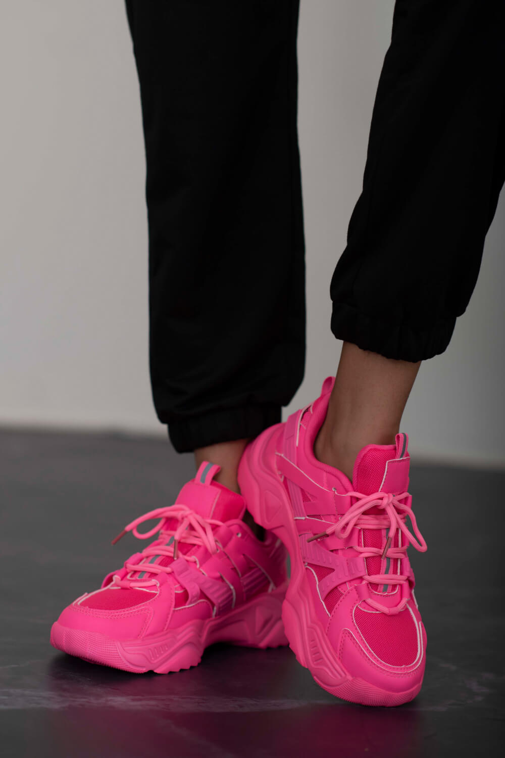 Berness Running Late Chunky Sole Athletic Sneakers in Hot Pink Trendsi