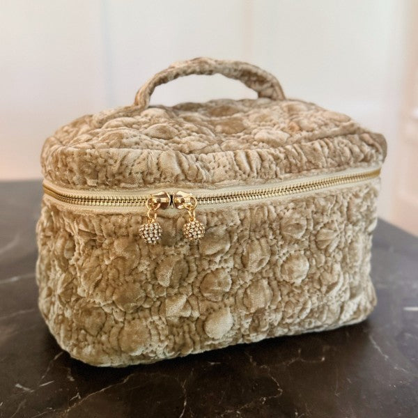 Quilted Velvet Vanity Case – Spacious Vintage-Insp Ellison and Young