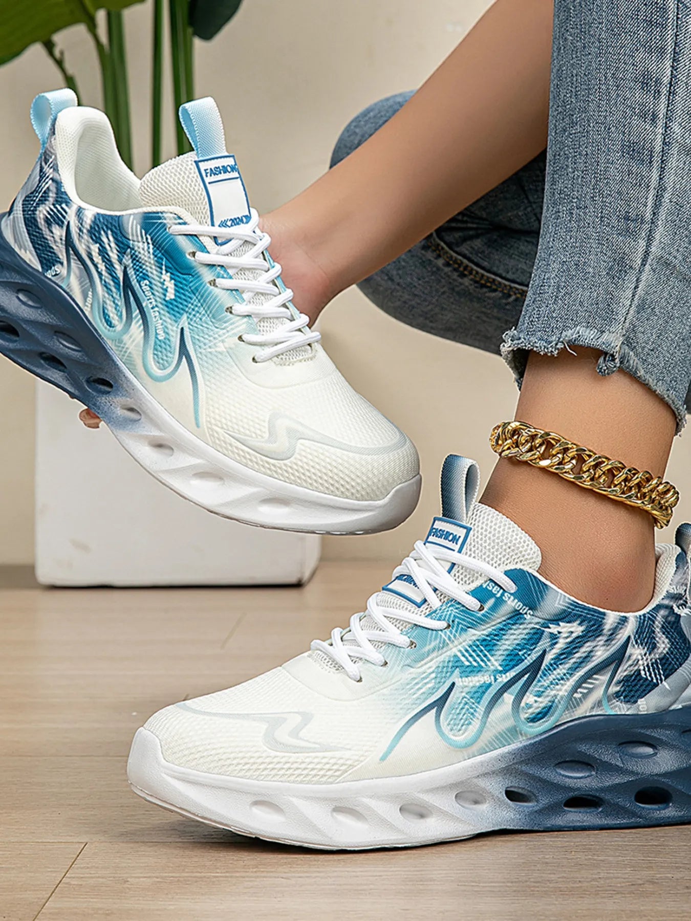 Round Toe Lace Up Mesh Athletic