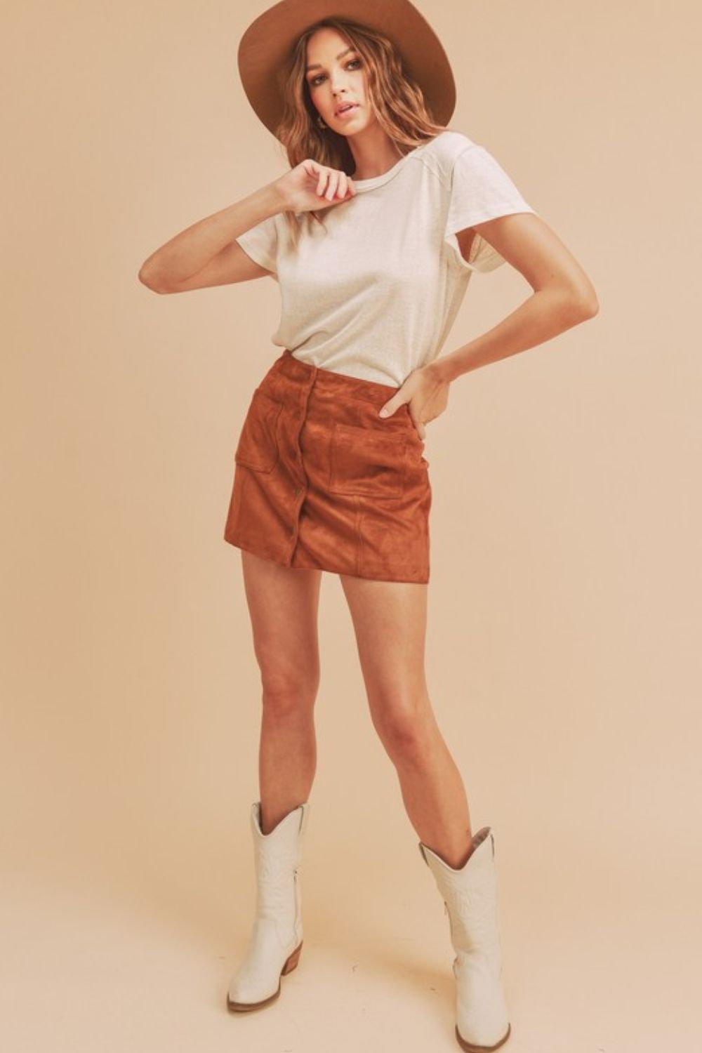 Exposed Seam Round Neck Short Sleeve T-Shirt