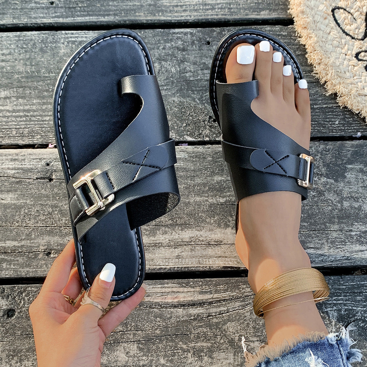 Toe Loop Buckle Decor Sandals Trendsi
