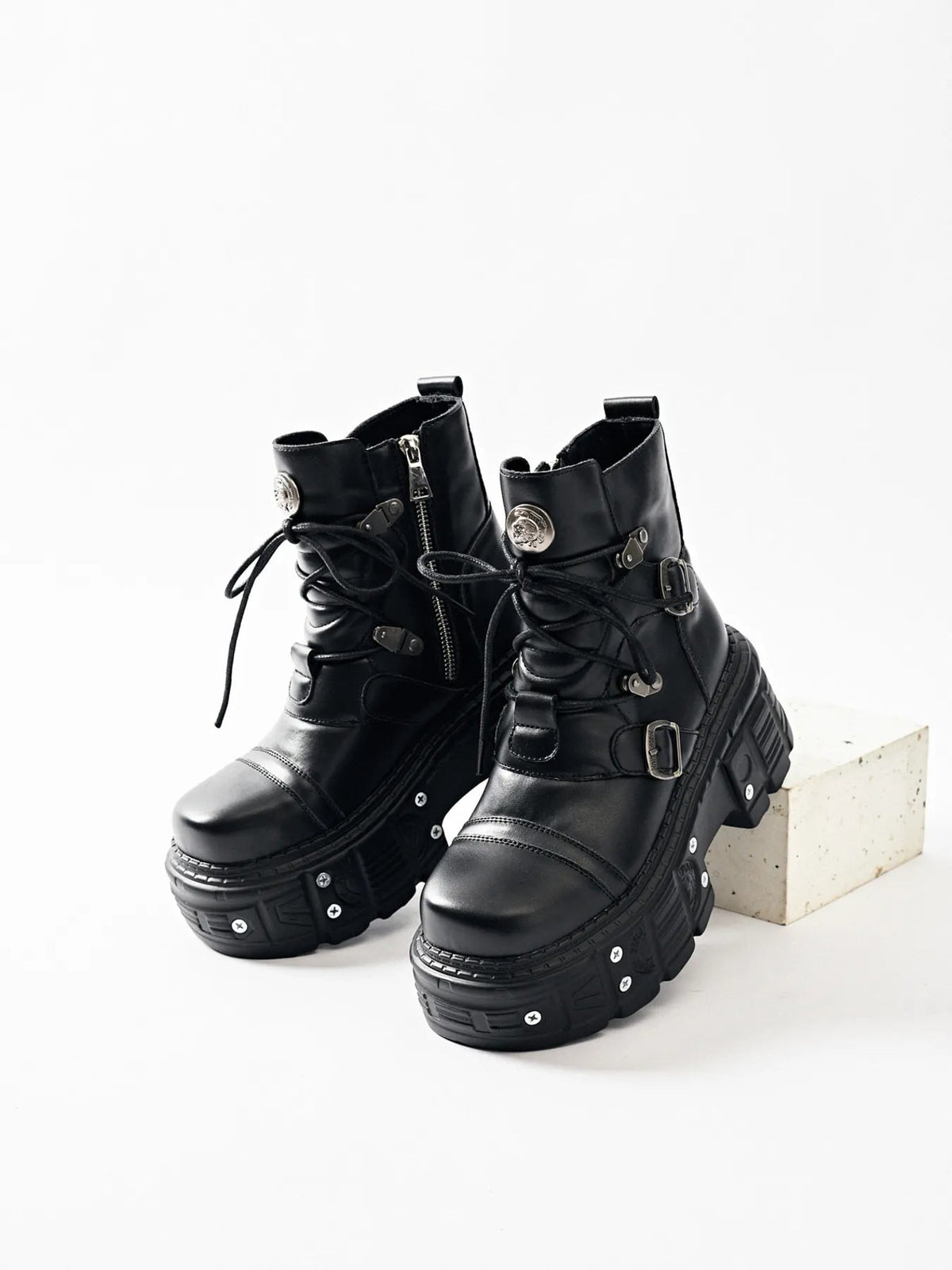 Lace Up Platform Boots Trendsi