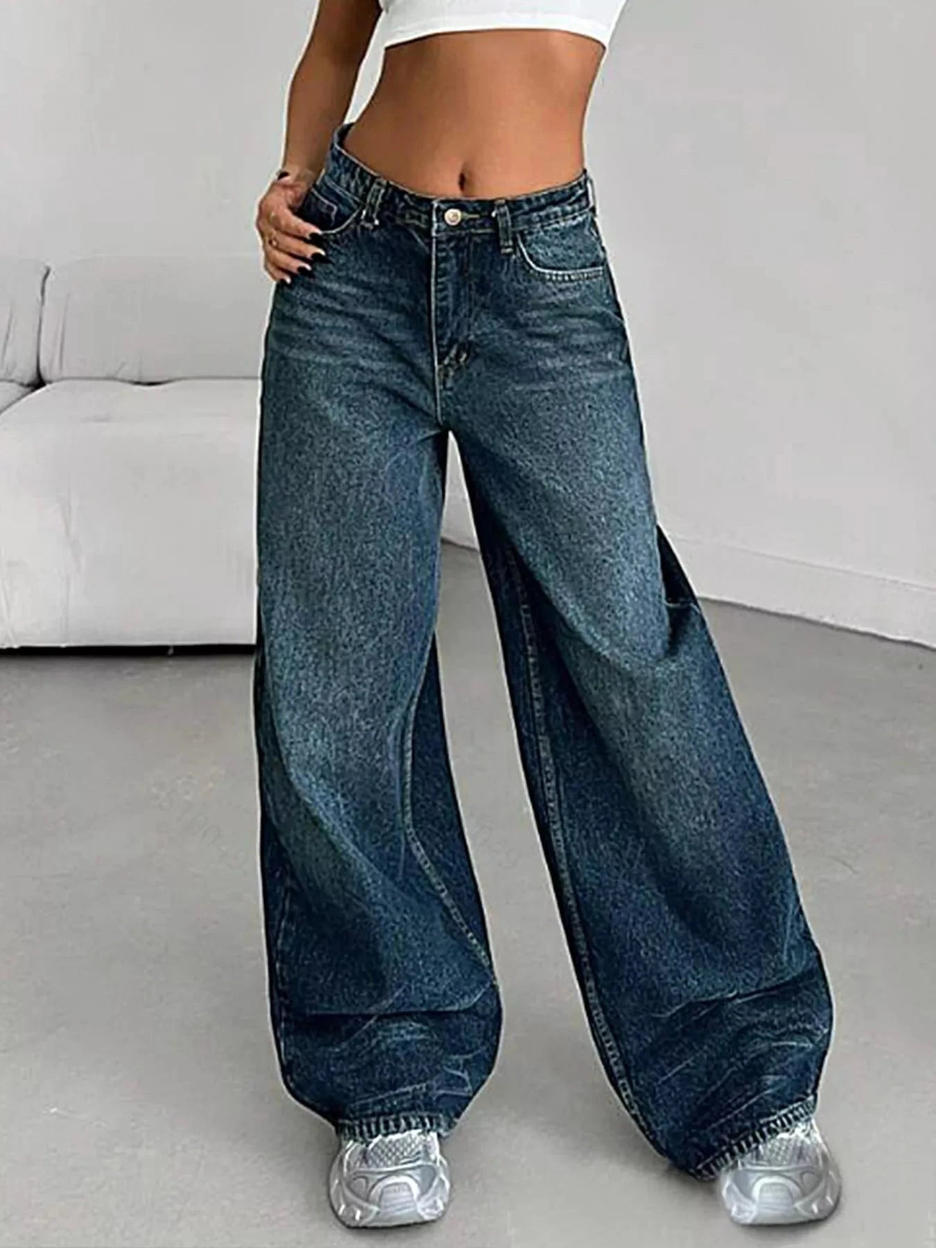 Vintage Wash Wide Leg Jeans 