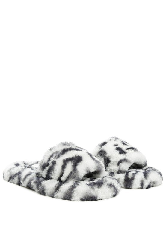 SNUGGLE-IN INDOOR FUR FLATS Rag Company