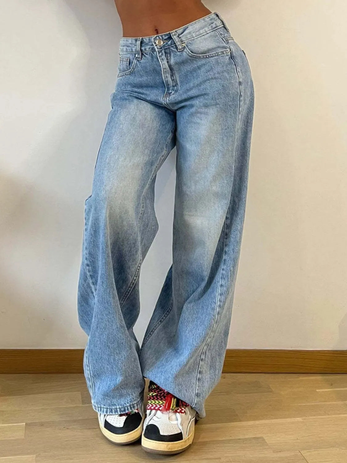 Wide Leg Jeans with Pockets 