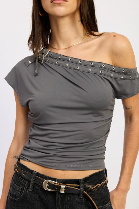 GROMMET BELTED ASYMMETRICAL TOP 