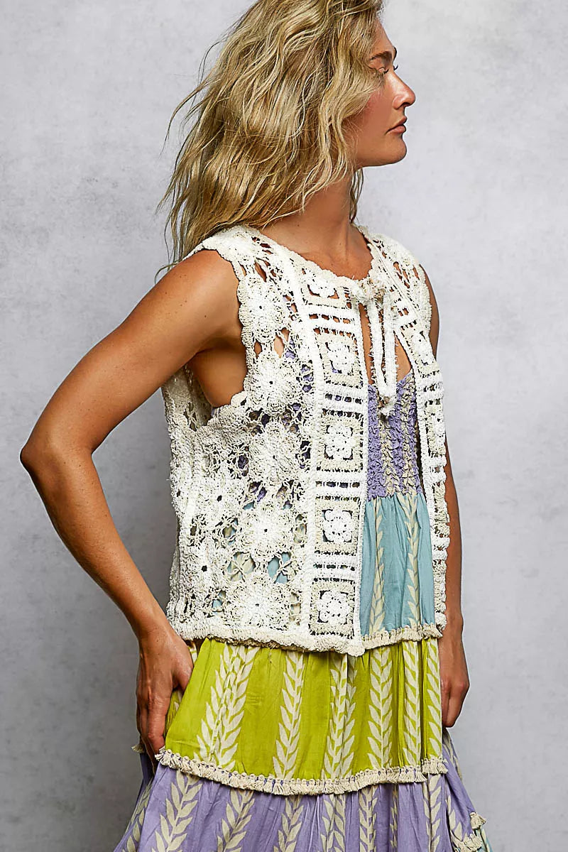 POL Tie Front Floral Pattern Crochet Vest with Scalloped Edge 