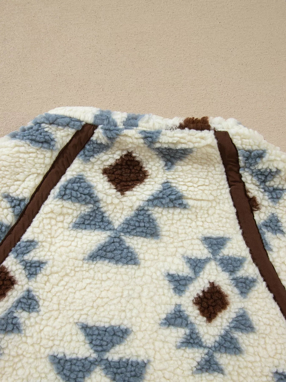 Geometric Print Sherpa Western Style Long Sleeve Sweatshirt Trendsi
