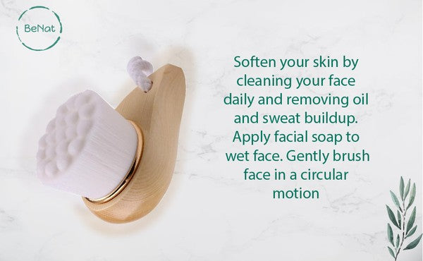 Facial Brush with Bamboo Handle 