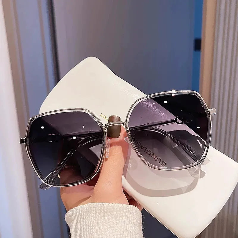 Square Frame Fashion Sunglasses 