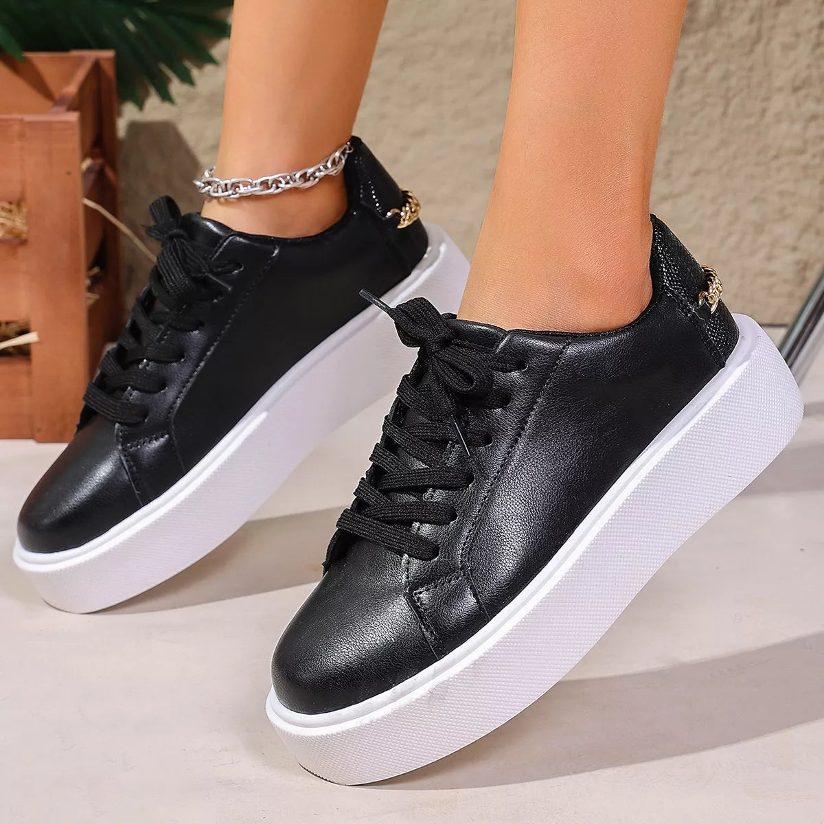 Round Toe Platform Sneakers Trendsi