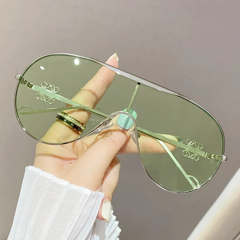Gradient Aviator Sunglasses 
