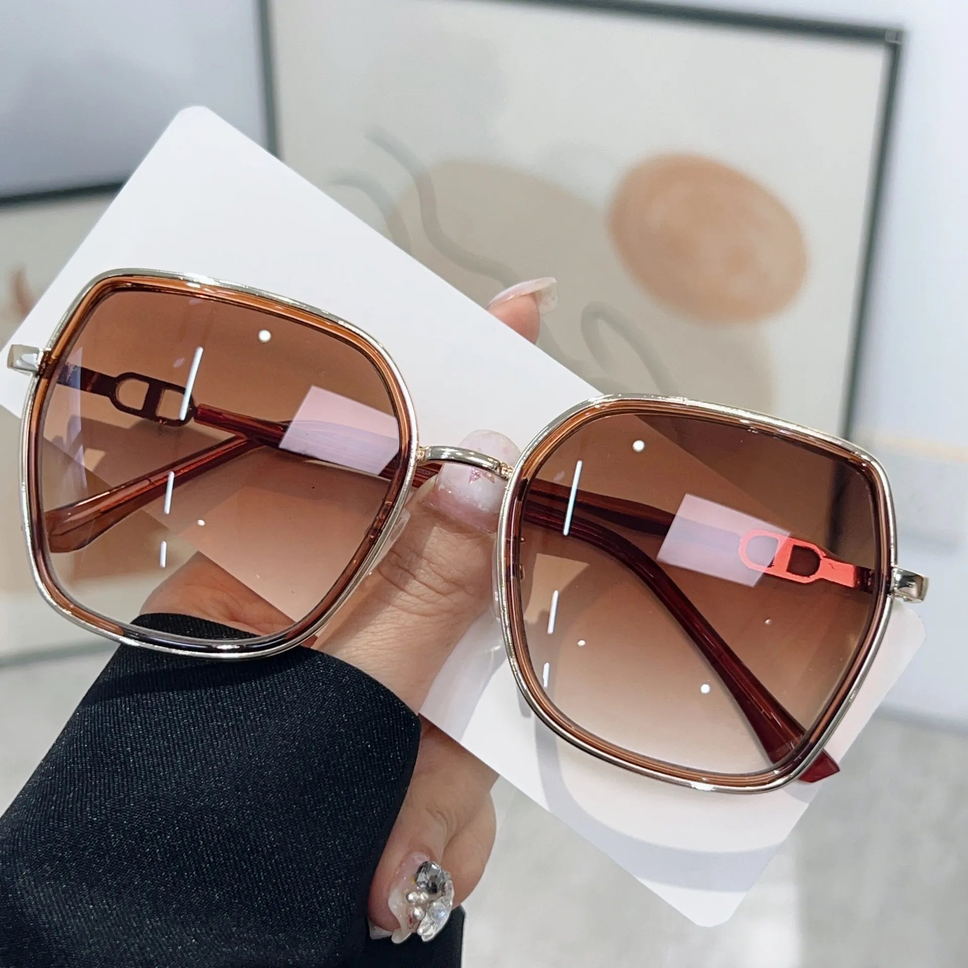 Square Frame Fashion Sunglasses 