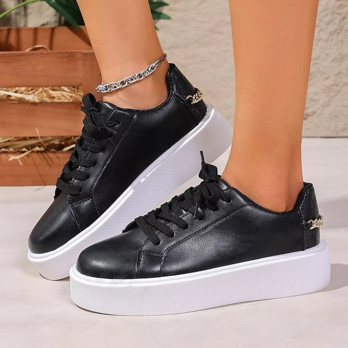 Round Toe Platform Sneakers Trendsi