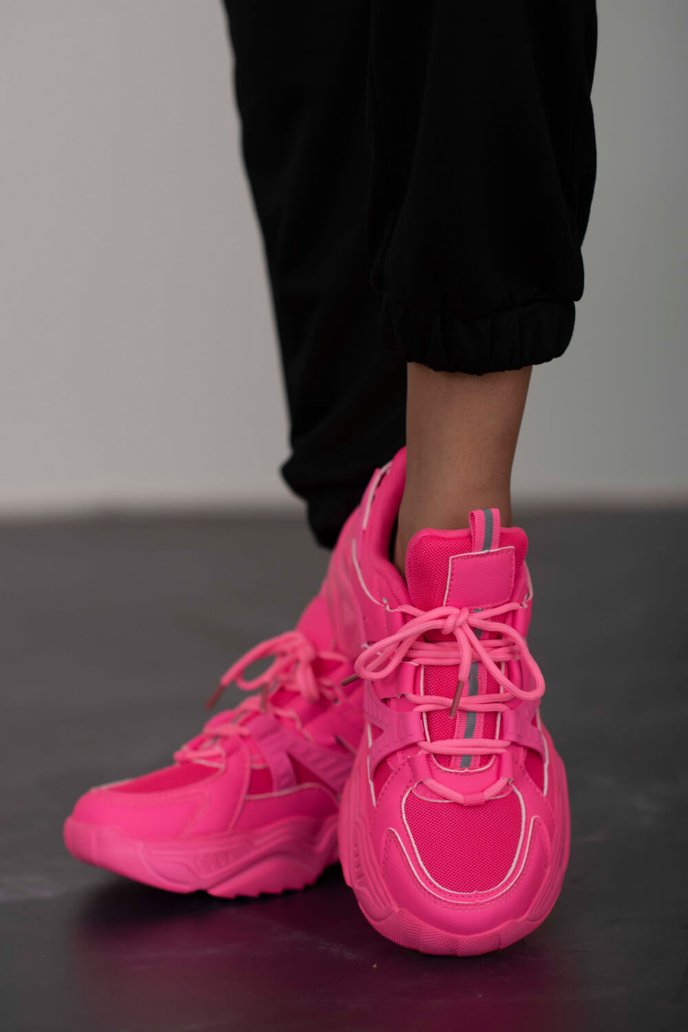Berness Running Late Chunky Sole Athletic Sneakers in Hot Pink Trendsi