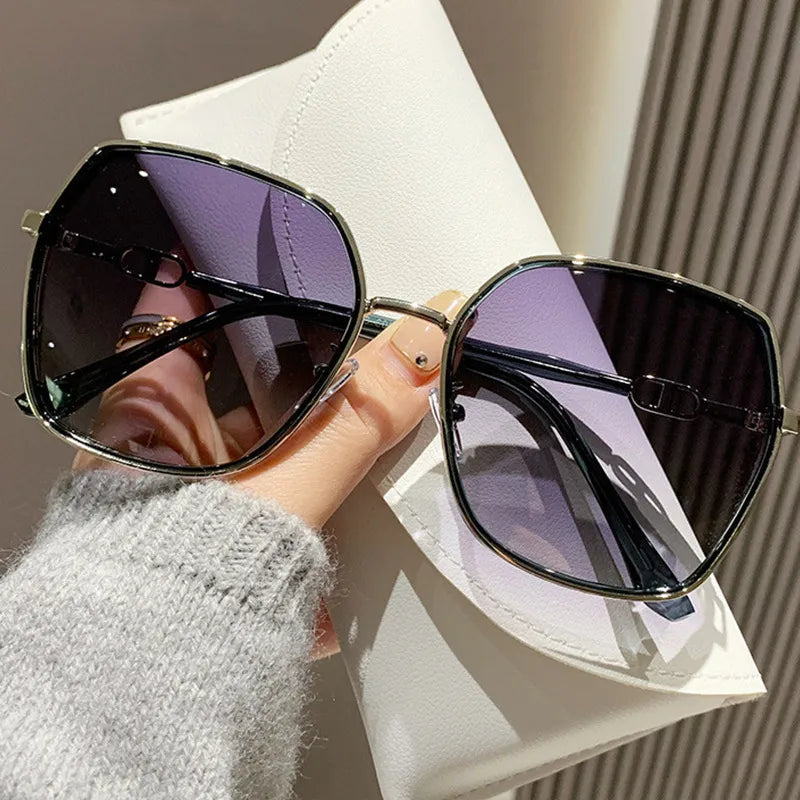 Square Frame Fashion Sunglasses 
