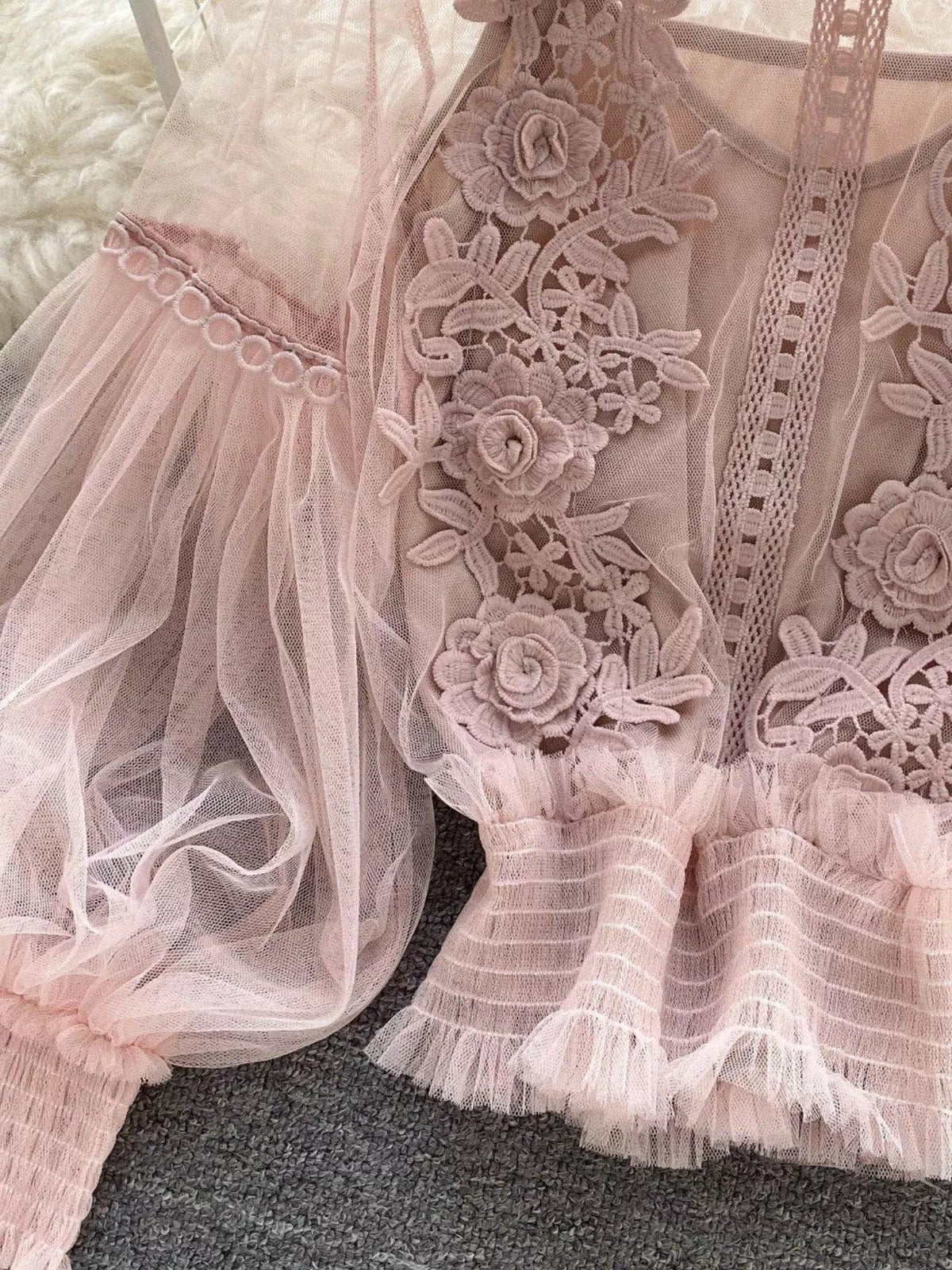 Floral Lace Blouse & Cami Set Trendsi
