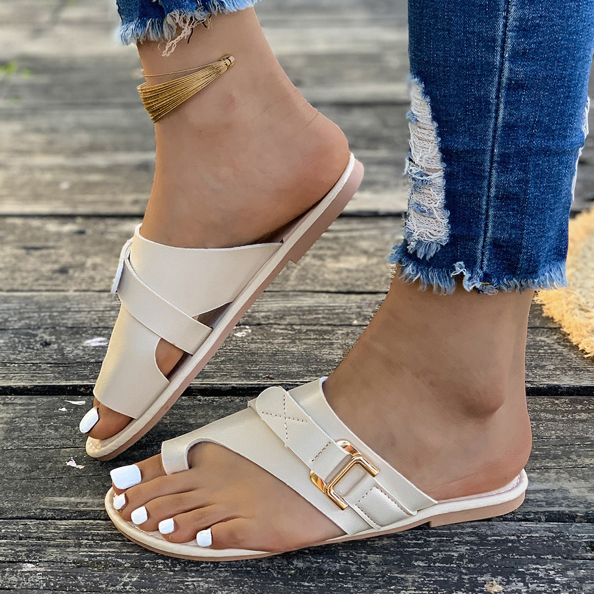 Toe Loop Buckle Decor Sandals Trendsi