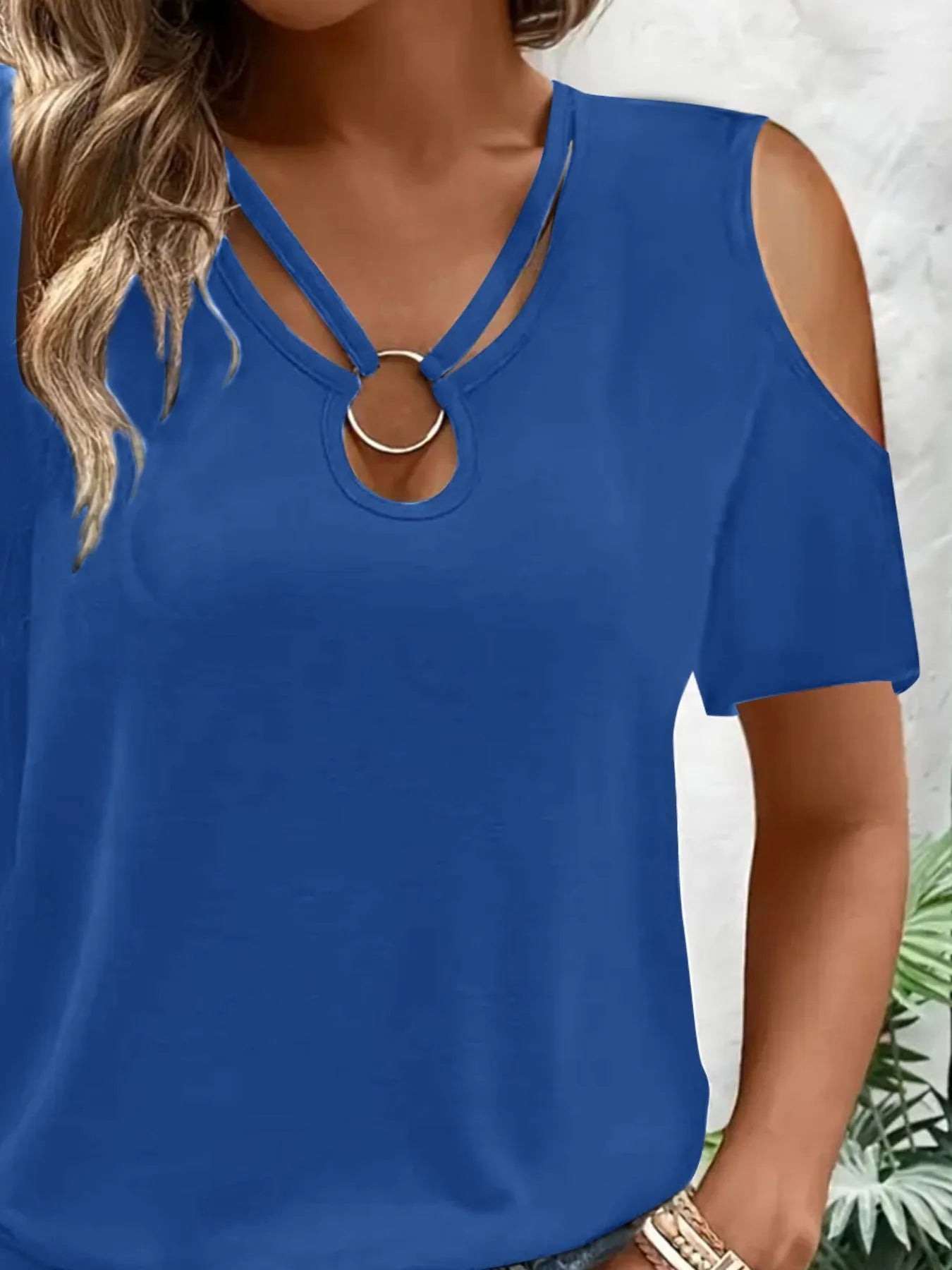 Cold Shoulder T-Shirt with Metal Ring Detail 