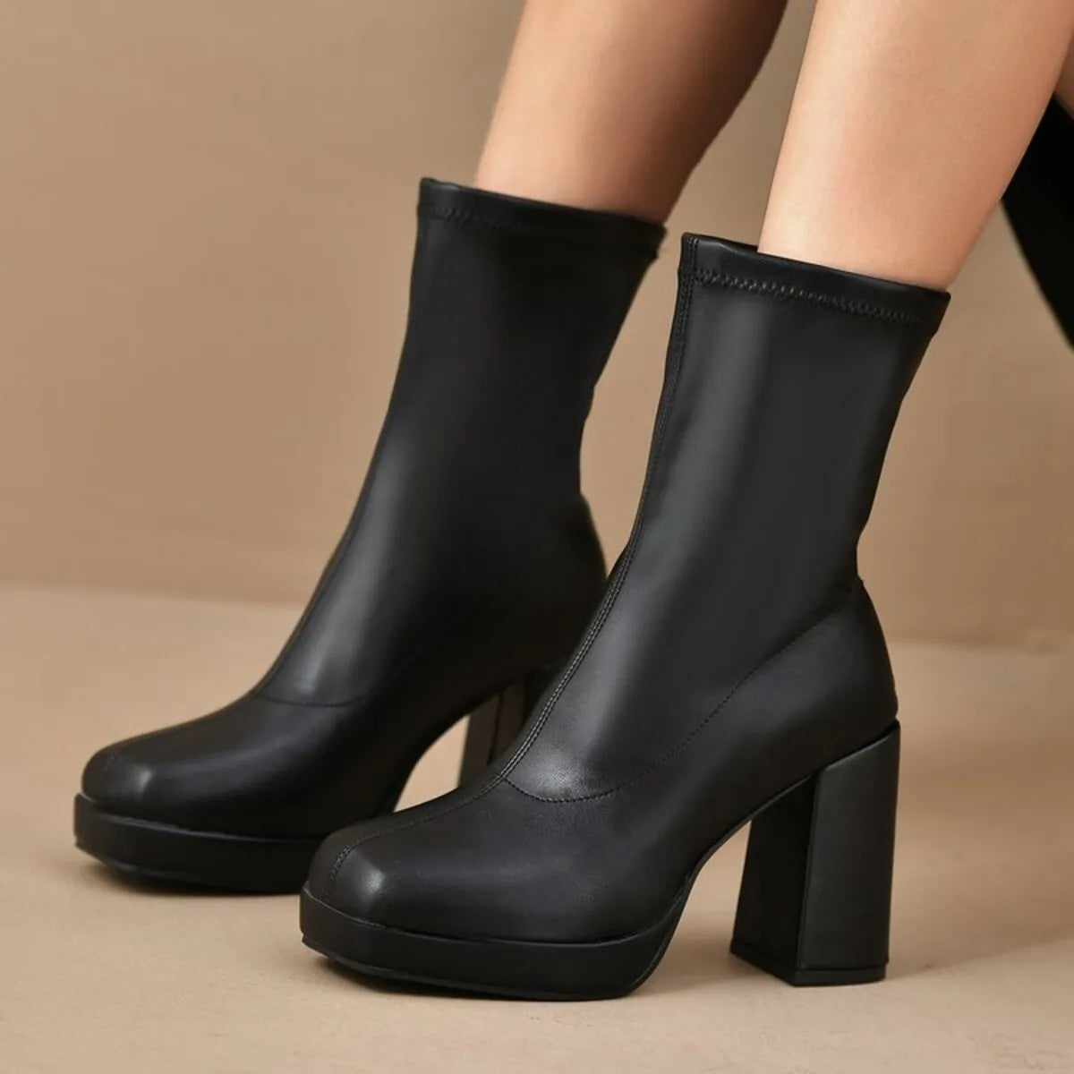 Round Toe Block Heels Boots 